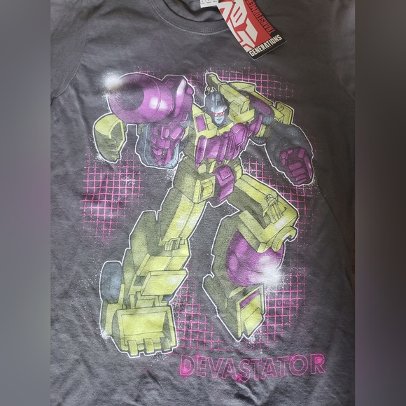 🪴BOGO FREE🪴 NWT Transformers Tee Size Small - Picture 2 of 3